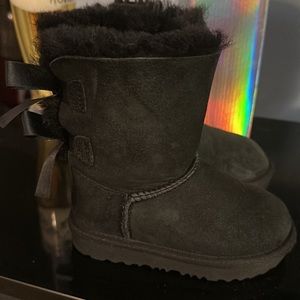 Girls size 8 Ugg boots